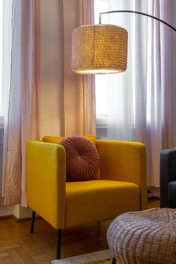 Cozy Home By Bella In The Heart Of Budapeste Exterior foto