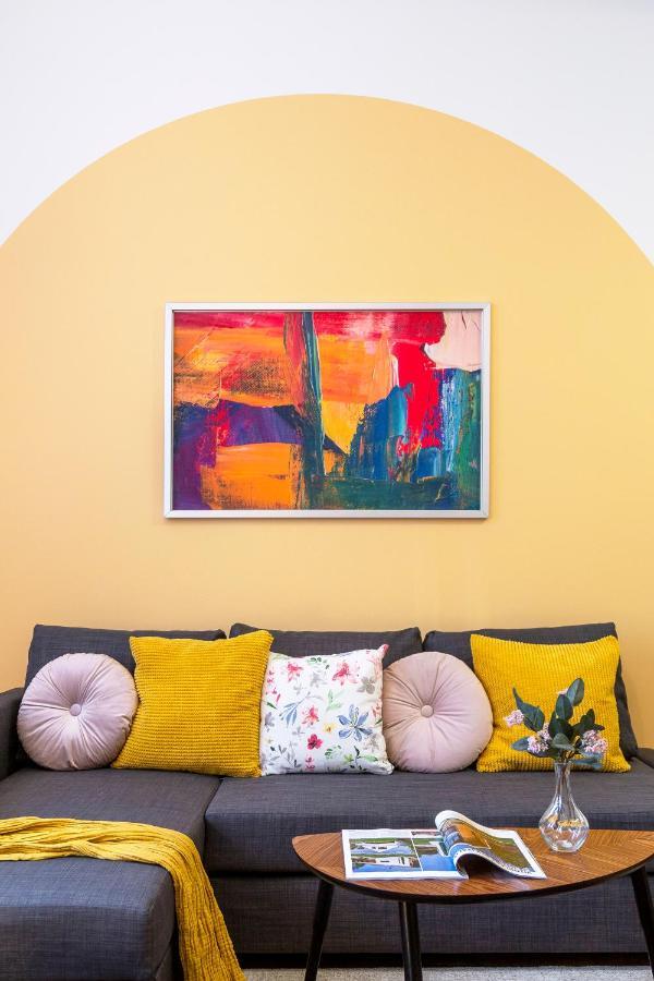 Cozy Home By Bella In The Heart Of Budapeste Exterior foto