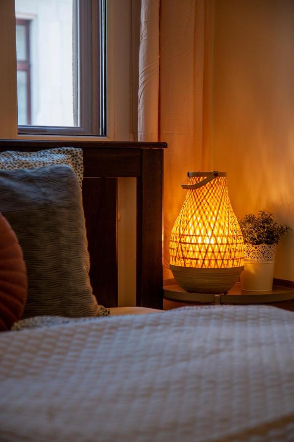 Cozy Home By Bella In The Heart Of Budapeste Exterior foto