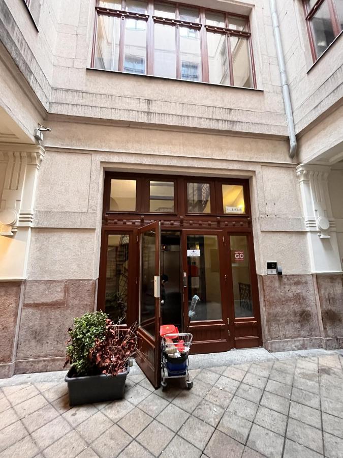 Cozy Home By Bella In The Heart Of Budapeste Exterior foto